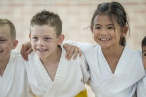 Freundschaft - Spass - Kampfsport - Selbstverteidigung - Kinder - Jugendliche - Kiel Freundschaft- Spass - Kampfsport - Selbstverteidigung - Kinder - Jugendliche - Kiel