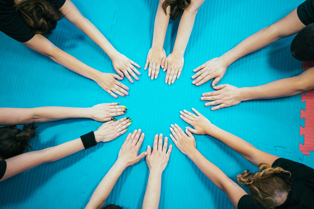 Trainer - Team - Kampfsport - Kinder - Jugendliche - Selbstverteidigung - Sicherheit - Selbstbehauptung Trainer - Team - Kampfsport - Kinder - Jugendliche - Selbstverteidigung - Sicherheit - Selbstbehauptung