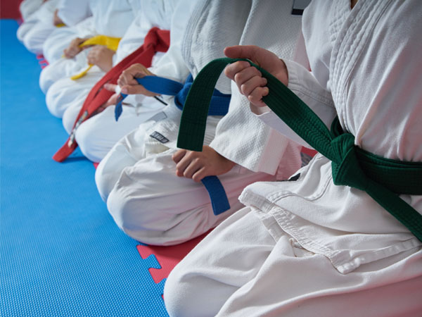 Wenn Kinder Kampfkunst entdecken - Kampfsport - Selbstverteidigung - Kiel Kampfsport - Selbstverteidigung - Kampfkunst - Kiel - Selbstbehauptung - Selbstbewusstsein - Sicherheit - Jugendliche